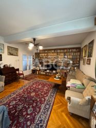 Casa individuala cu garaj de vanzare in cartierul Andrei Muresanu 