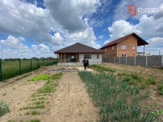 Casa individuala cu garaj, semifinisata, in Mosnita Noua,