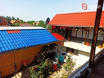 Casa individuala cu posibilitate dezvoltare afacere - V358