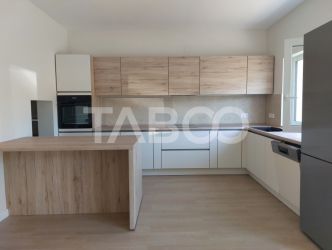 Casa individuala de inchiriat P+1E 3 dormitoare curte libera 300 mp 