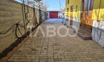 Casa individuala de vanzare 120mpu 4 camere si curte 1310mp Gusterita