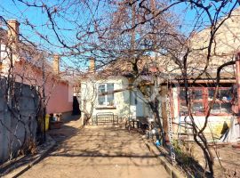 Casa individuala de vanzare 3 camere 90 mp teren liber 243 mp Cisnadie