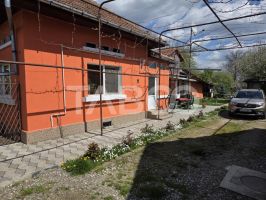 Casa individuala de vanzare 3 camere curte si gradina Beclean