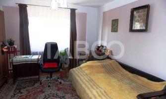 Casa individuala de vanzare 370mpu 6 camere si 760mp teren Gusterita