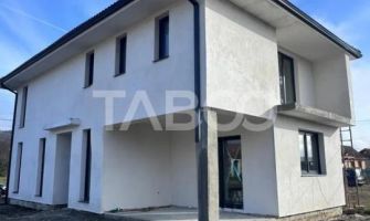Casa individuala de vanzare 4 camere 300 mp teren Exterior Sibiu