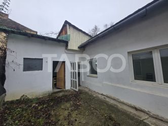 Casa individuala de vanzare 54 mpu curte 69 mp zona Central Sibiu