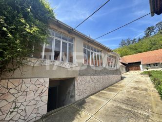 Casa individuala de vanzare cu 1360 mp teren Seica Mare 
