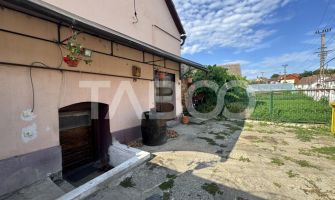 Casa individuala de vanzare cu 3 camere 500 mp teren Cornatel Sibiu 