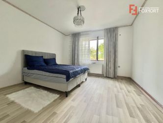 Casa Individuala de vanzare cu 3 camere si teren de 486 mp, zona Plopi