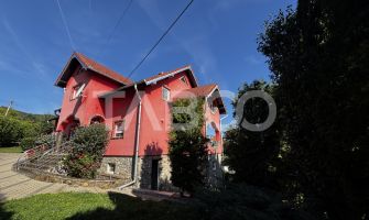 Casa  individuala de vanzare cu 950mp teren Saliste zona deosebita