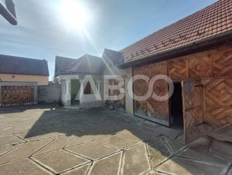 Casa individuala de vanzare cu teren de 1108 mp in Sacel Sibiu
