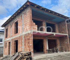 Casa individuala de vanzare  curte libera 410 mp 130 mpu zona Selimbar