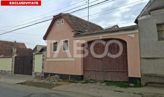 Casa individuala de vanzare in Poplaca -acces auto si strada asfaltata