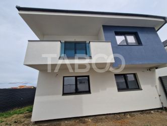 Casa individuala de vanzare in Selimbar - strada privata si pavata