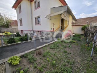 Casa individuala de vanzare mobilata teren 418 mp zona Sub Arini Sibiu