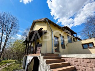 Casa individuala de vanzare pozitie retrasa zona cartier Grigorescu