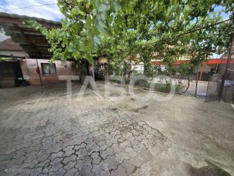 Casa individuala de vanzare teren 457 mp garaj Trei Stejari Sibiu