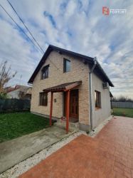 Casa individuala de vanzare - V1152