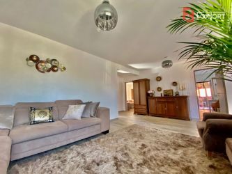 Casa individuala deosebita Utvin toate utilitatile