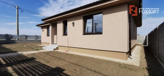 Casa individuala in Sag in zona Drumul Manastirii.