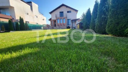 Casa individuala moderna de vanzare 5 camere 2 garaje