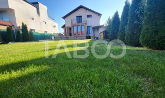 Casa individuala moderna de vanzare 5 camere 2 garaje