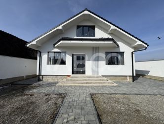 Casa individuala pe un singur nivel cu 3 camere teren 300 mp Cristian