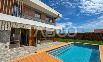 Casa individuala premium cu piscina exterioara si curte in Sannicoara