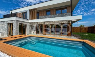Casa individuala premium in Sannicoara cu piscina si curte generoasa