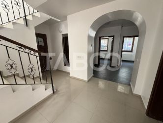 Casa individuala pretabila cabinet stomatologic 7 camere curte proprie