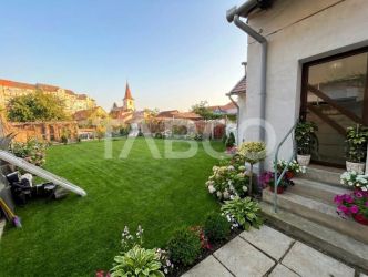 Casa individuala pretabila spatiu comercial teren 400 mp Piata Cluj