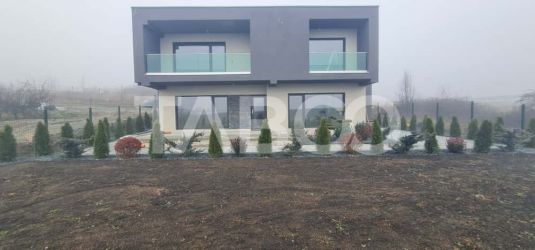 Casa individuala spatioasa Selimbar - pret excelent