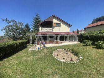 Casa individuala zona superba cu 6 camere si teren 1030 mp Vale Sibiu