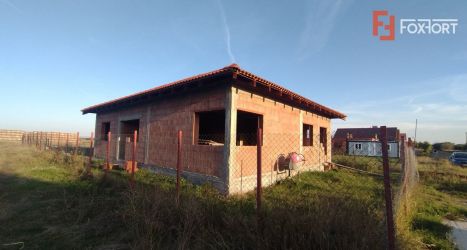 Casa individula la ROSU, 4 camere - Becicherecu Mic, teren 499 mp