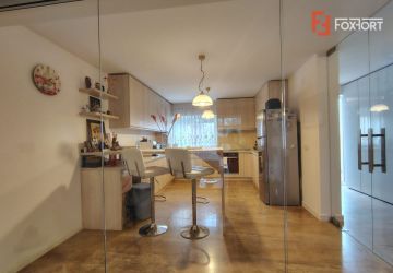 Casa insiruita - 3 camere, 107 mp utili in ansamblu privat (2987 mp), 