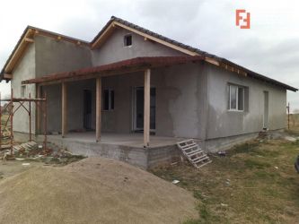Casa la pret de apartament in Sanmihaiu Roman - ID V204