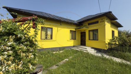 Casa la tara cu teren generos in zona Cateasca -Jud. Arges!
