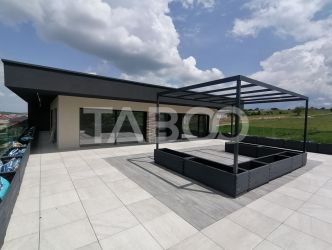 Casa moderna cu 5 camere, piscina si priveliste superba, Cisnadie