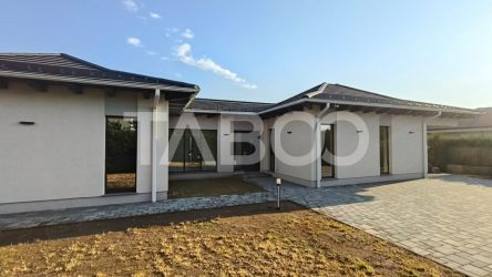 Casa noua de lux model deosebit de vanzare in Sebes