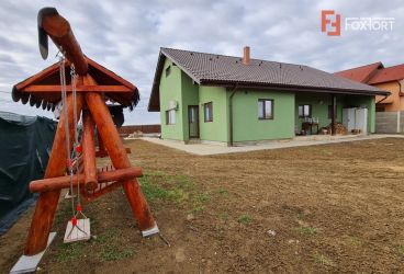 Casa pe parter, 5 camere, de vanzare in Giarmata-Vii - ID V2991