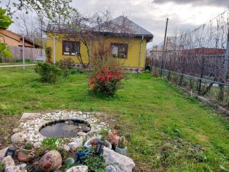 Casa pe parter cu teren generos - Topoloveni, Argeș