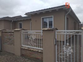 Casa pe plan parter tip duplex 3 camere Mosnita Veche - ID V228