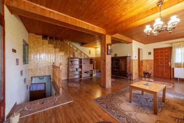 Casa rustica P+1 in zona de deal – Bogati, AG