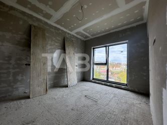 Casa semifinisata de vanzare in Dezmir cu teren de 357 mp