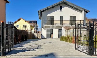 Casa spatioasa cu 4 camere si 3 bai de vanzare 254mp Turnisor 
