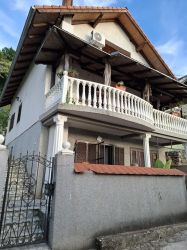 Casă spațioasă cu vedere panoramică, în Tekija – Serbia (25km de VAMA)