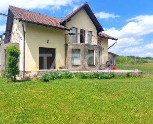 Casa spatioasa zona deosebita 201 mpu 4 camere 898 teren liber Tocile