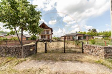 Casa +teren 1093 mp Domnesti-Arges cu o panorama superba!