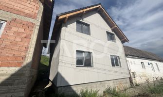 Casa teren 600 mp 4 camere individuala in Sura Mare Sibiu 