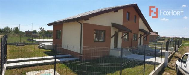 Casa tip duplex 3 camere de vanzare Mosnita Noua - ID V371